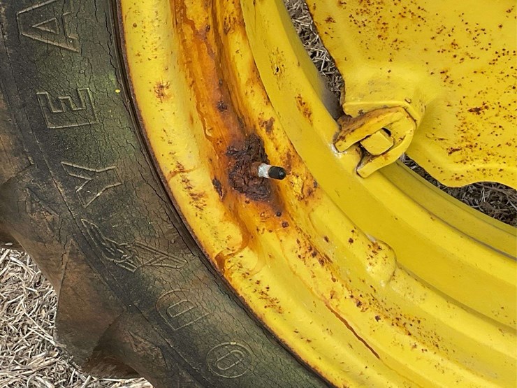 john-deere-70-image-52