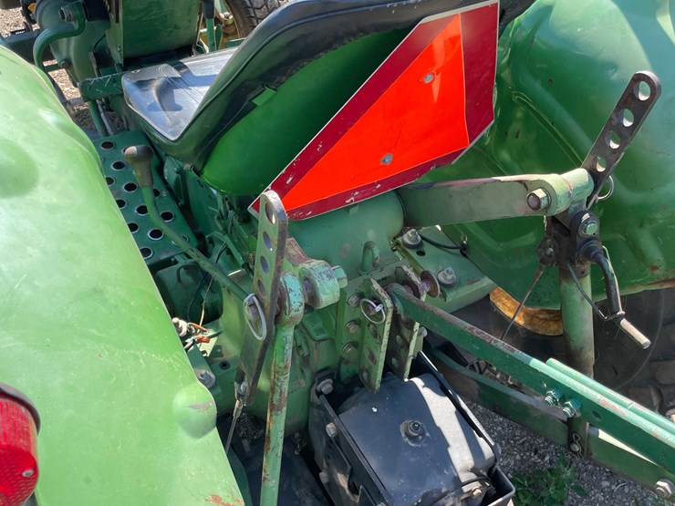 john-deere-850-image-16