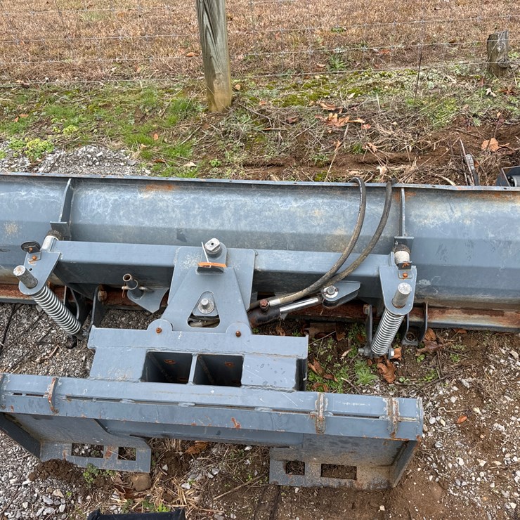 #1010 • Quick Attach 84” Hydraulic Push Blade