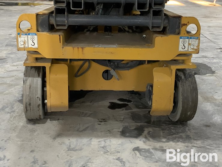 2021-xcmg-xg1330dc-electric-self-propelled-scissor-lift-image-9