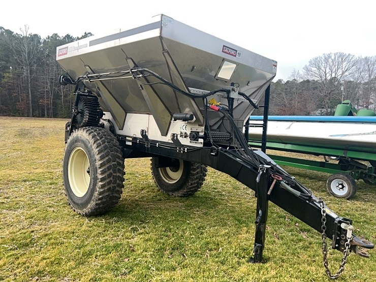 salford-10-ton-spreader-cart,-controller-available-with-purchase;-located-at-7241-roxbury-rd,-charles-city,-va,-please-call-804.837.9940-or-804.651.4404-with-questions-image-1