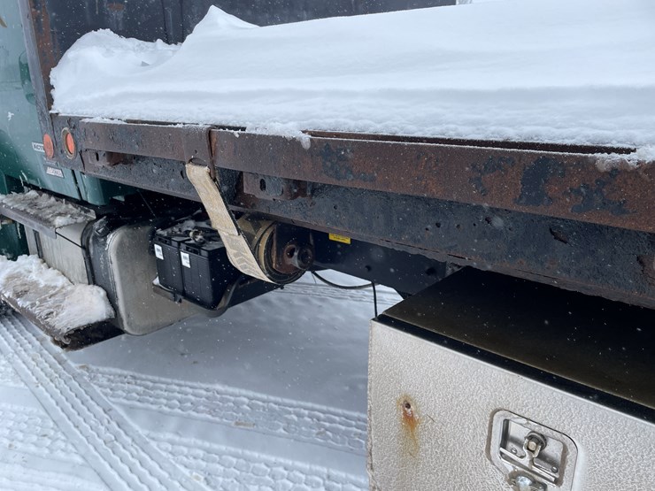 #400-•-2006-sterling-straight-truck-(has-wi-title)-image-31