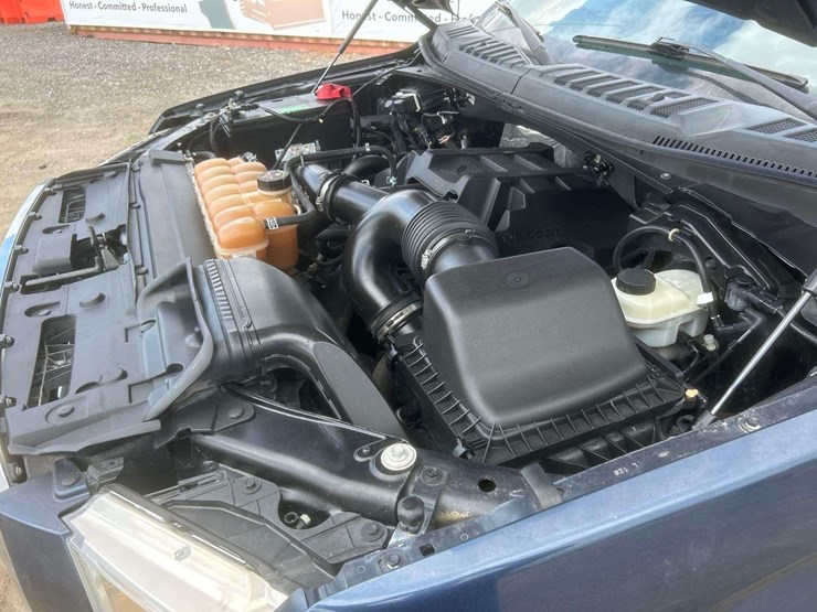 2017-ford-f150-image-8