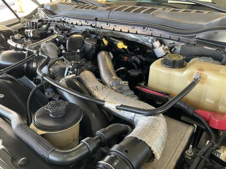 2017-ford-f550-image-15