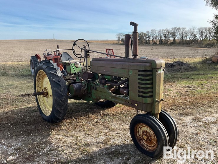 john-deere-b-image-3