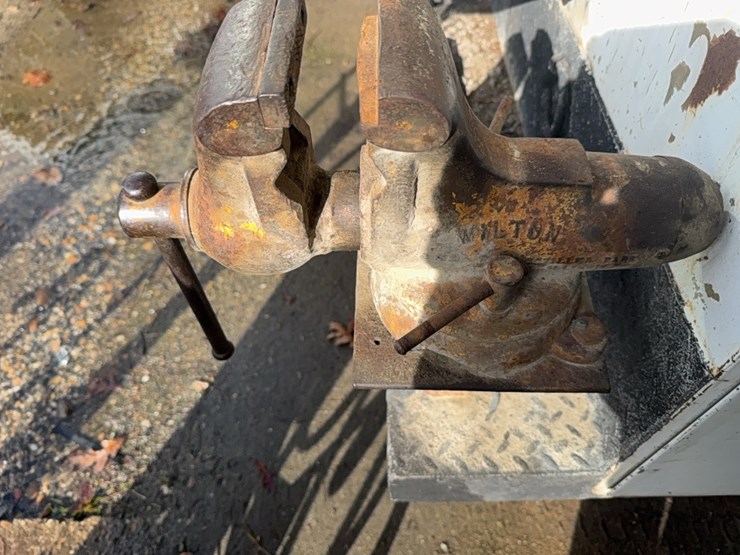 2004,-f-350-xl-service-truck,-8-ft,-diesel-6.0,-title-in-hand;-located-at-7241-roxbury-rd,-charles-city,-va,-please-call-804.837.9940-or-804.651.4404-with-questions-image-14