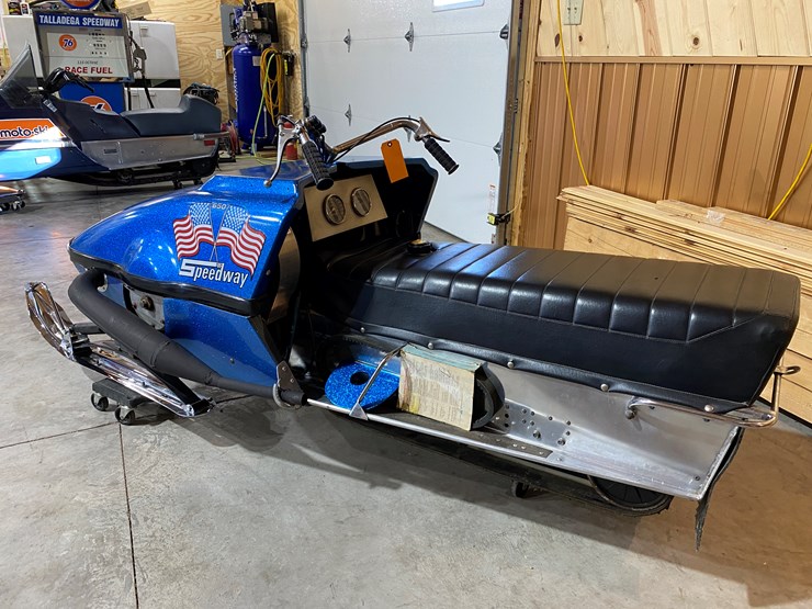 #3785-•-1972-speedway-650-snowmobile-image-8