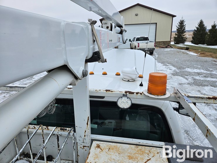 2015-ford-f550-xl-image-17