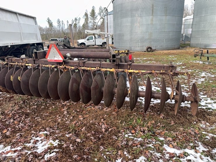 john-deere-340-image-31