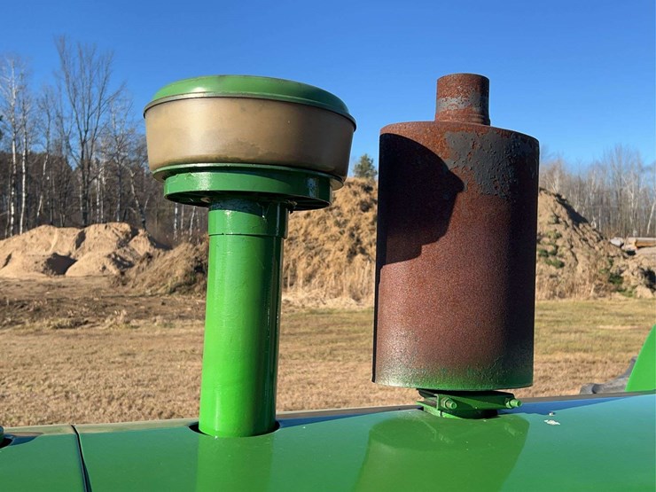 john-deere-830-image-18