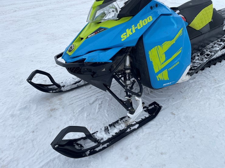 #500-•-2015-ski-doo-free-ride-800-snowmobile-(no-reg-card,-bill-of-sale-only)-image-14