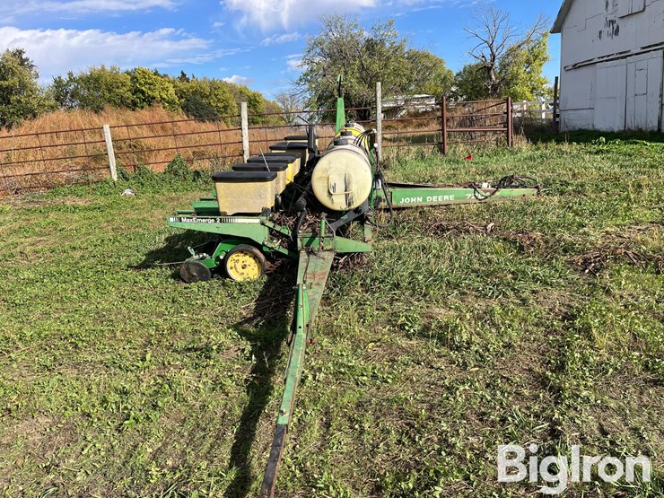 john-deere-7200-image-4