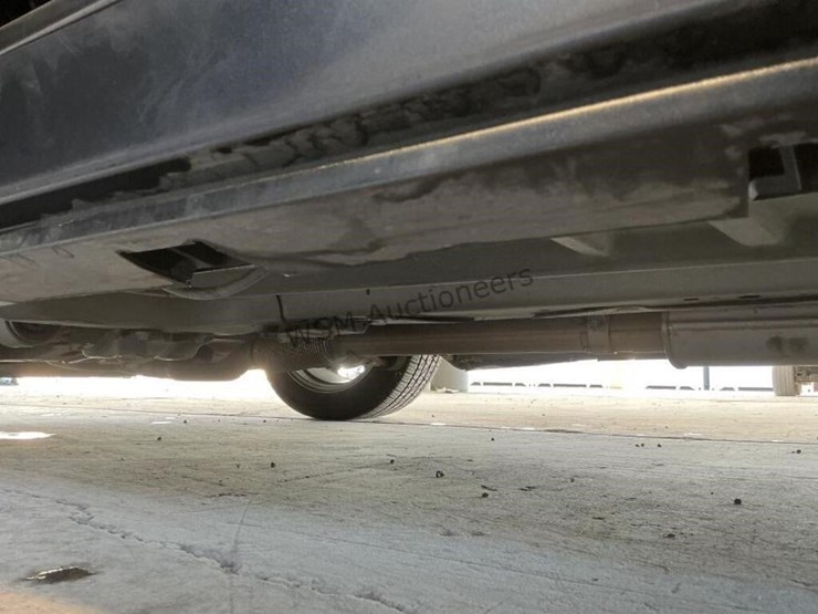 2015-ford-taurus-sdn-image-24