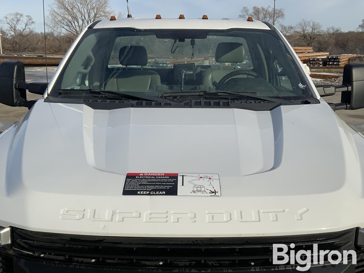 2018-ford-f550-xl-image-12