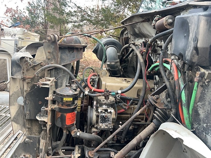 1989--intl-tractor-trailer,-477,369-miles,-diesel-l10-cummings-engine,-title-in-hand;-located-at-7241-roxbury-rd,-charles-city,-va,-please-call-804.837.9940-or-804.651.4404-with-questions-image-29