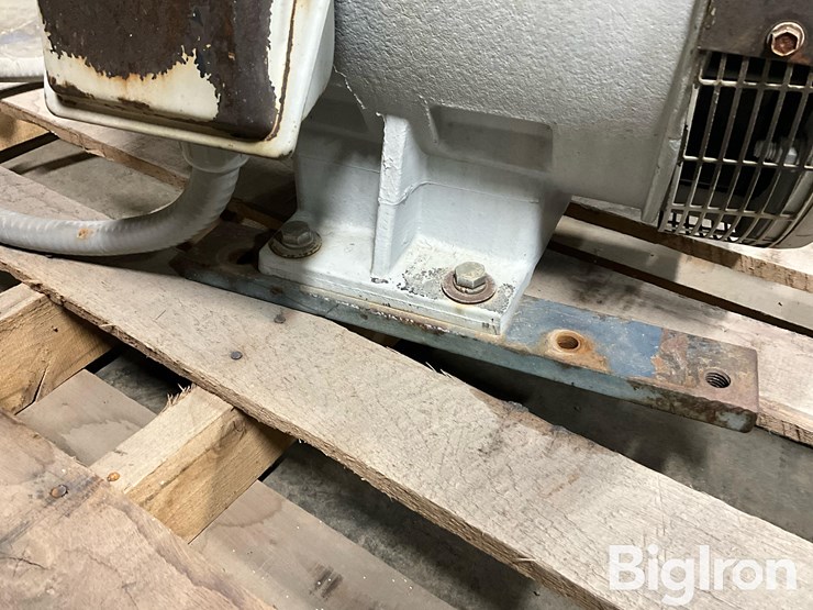 john-deere-6068t-image-10