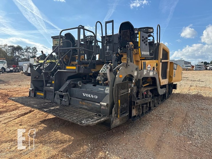 2018-volvo-p7110b-image-5