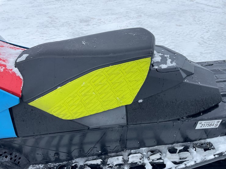 #500-•-2015-ski-doo-free-ride-800-snowmobile-(no-reg-card,-bill-of-sale-only)-image-30