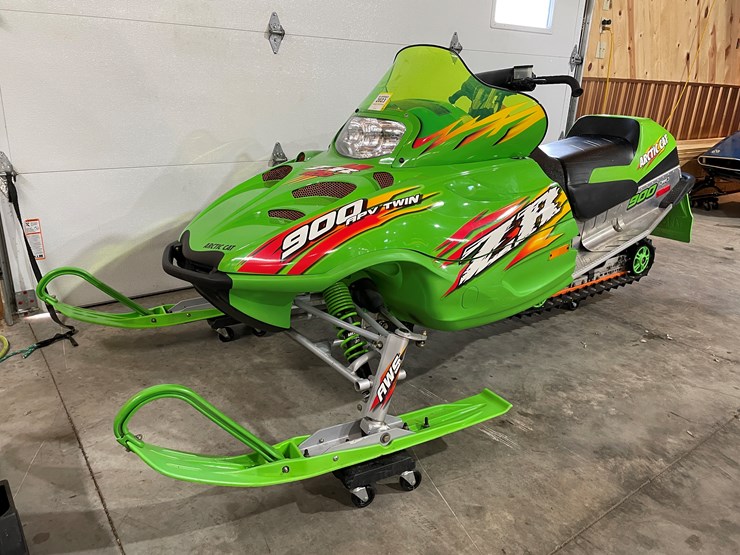 2002-caterpillar-900-image-1