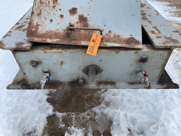 #1012-•-32'-lowboy-semi-trailer-(no-title,-for-parts)-image-10