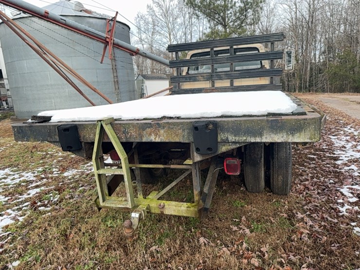 1977-ford-600-image-33