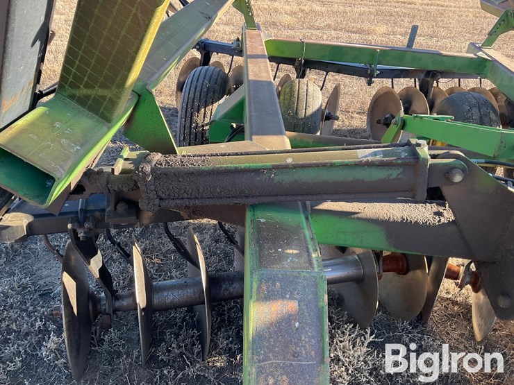 john-deere-630-image-15