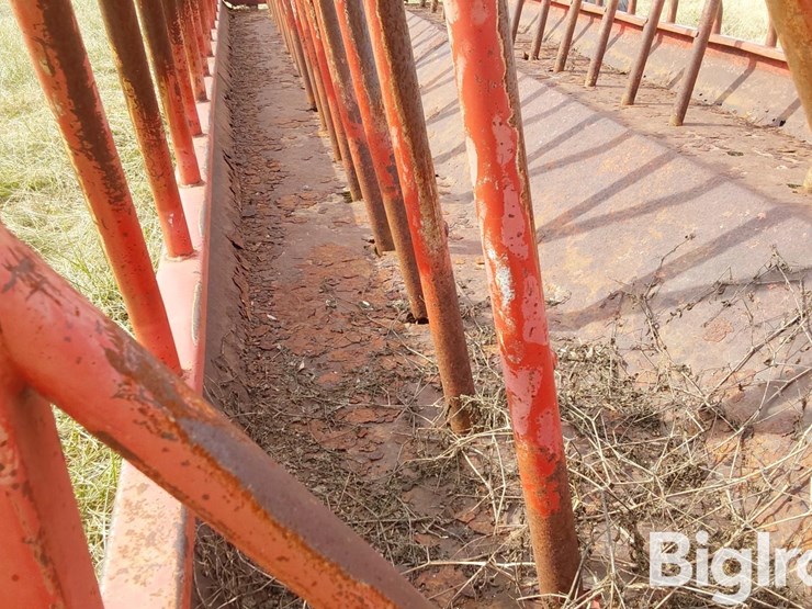 apache-wfw24a2-24'-feeder-wagon-image-10