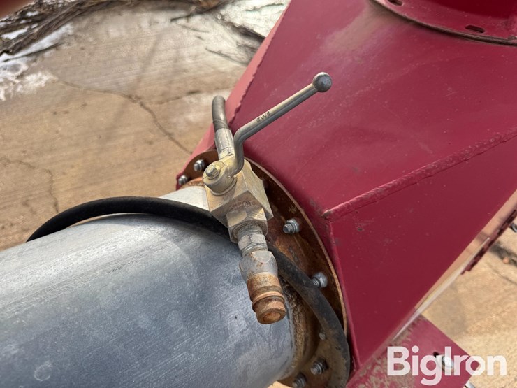 hutchinson-10x60-image-17