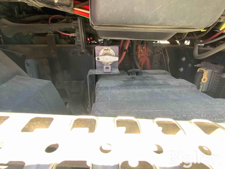 2016-volvo-vnm42t-s/a-truck-tractor-image-11