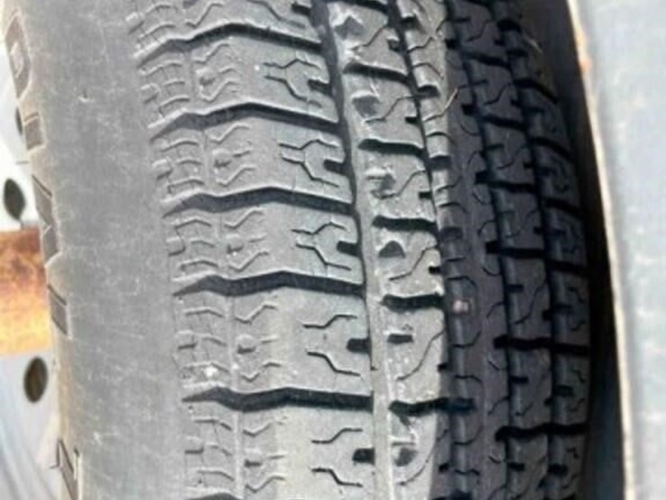 2012-ww-full-cover-stock-trailer-image-14