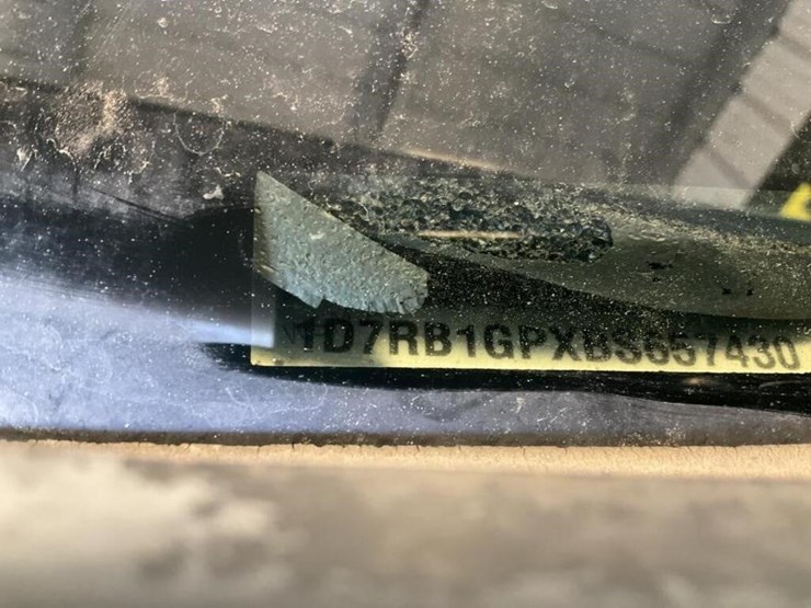 2011-dodge-1500-image-14