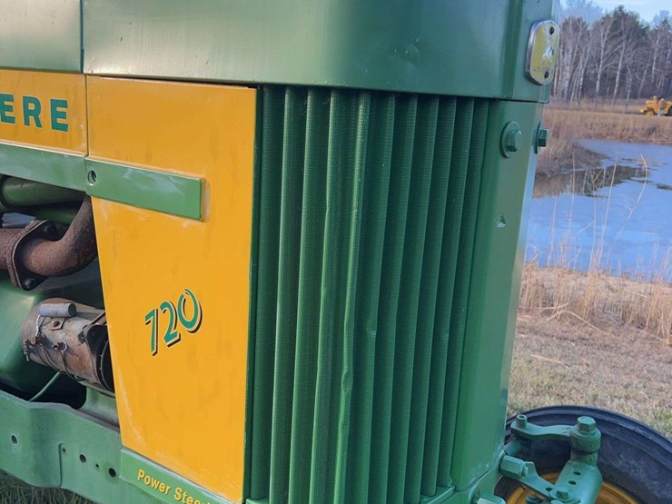 1957-john-deere-720-image-11