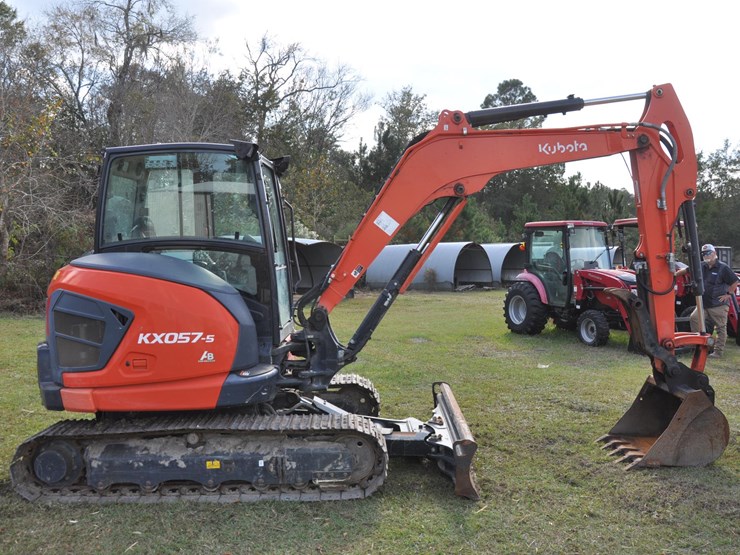 2023-kubota-kx057-5-image-4