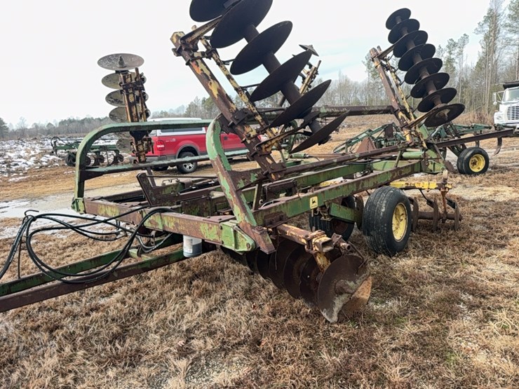 john-deere-230-image-19