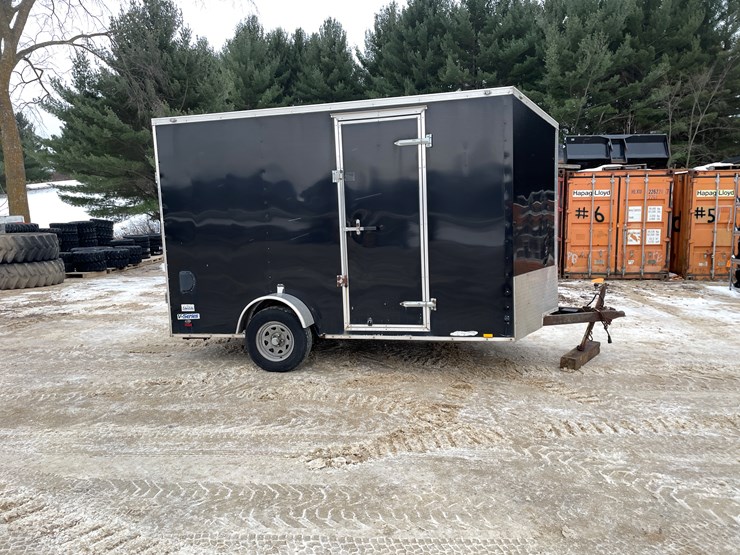 #1014-•-2018-forest-river-12'-enclosed-trailer-(has-certificate-of-origin)-image-4