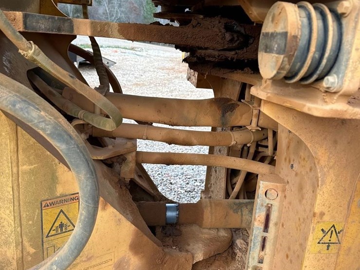 2011-volvo-l60f-image-13