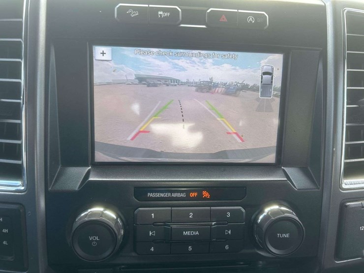 2017-ford-f150-image-29