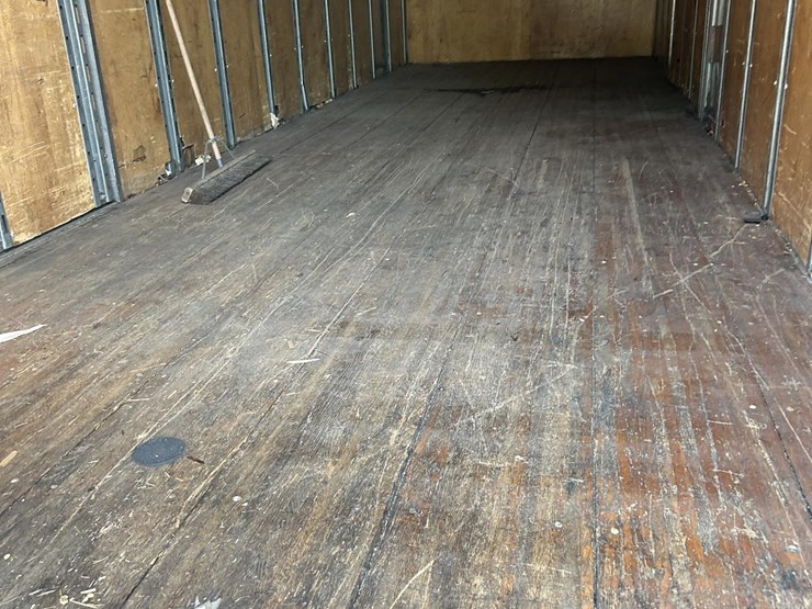 2001-international-4700-image-56