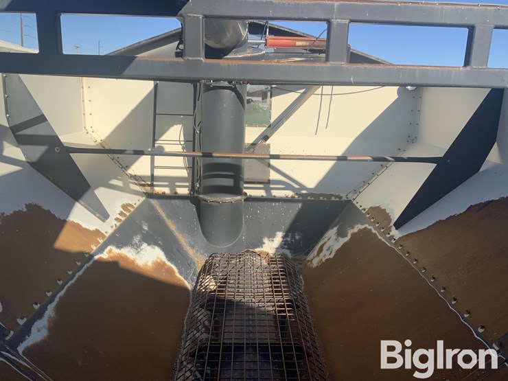 bourgault-1100-grain-cart-image-16