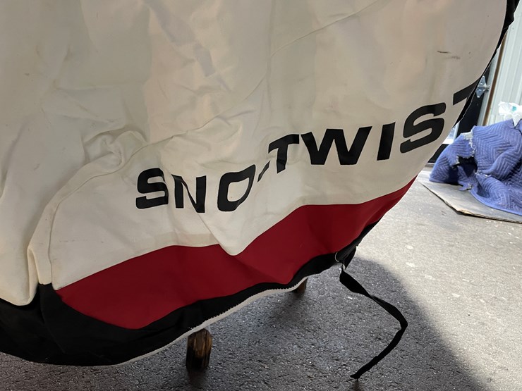 #3860-•-1976-merc-sno-twister-cover-image-6