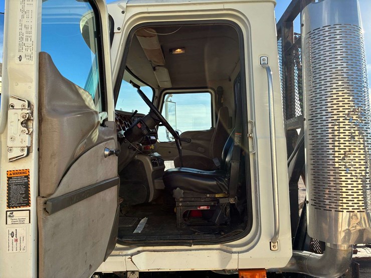 2006-mack-chn613-image-25