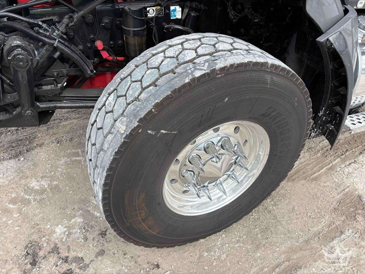 2019-kenworth-t880-image-43