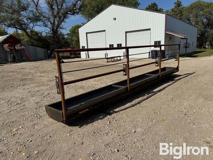 24'-fence-line-feed-bunk-image-8