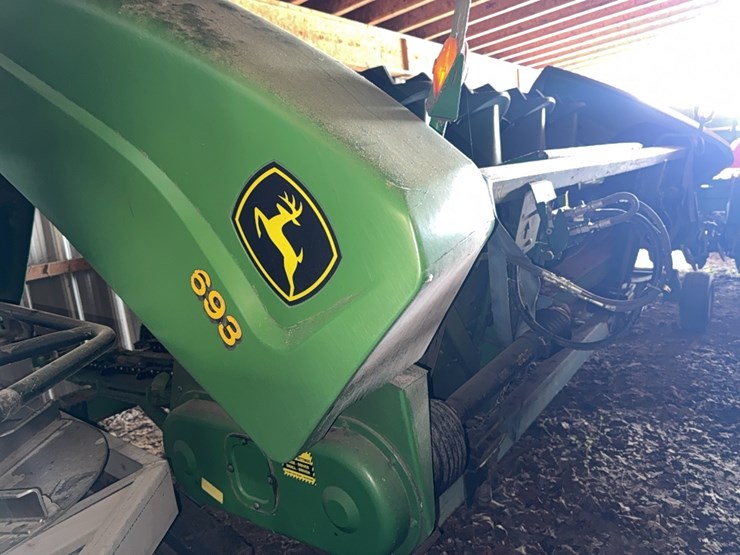 john-deere-693-image-37