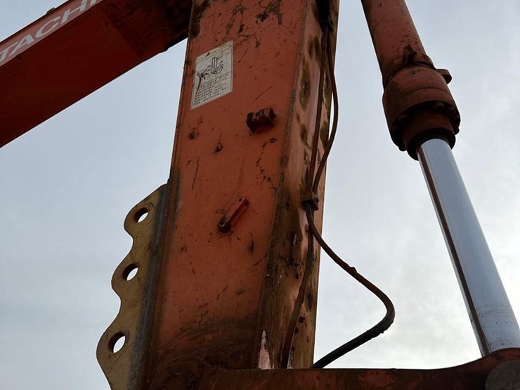 2012-hitachi-zx225us-lc-3-image-10