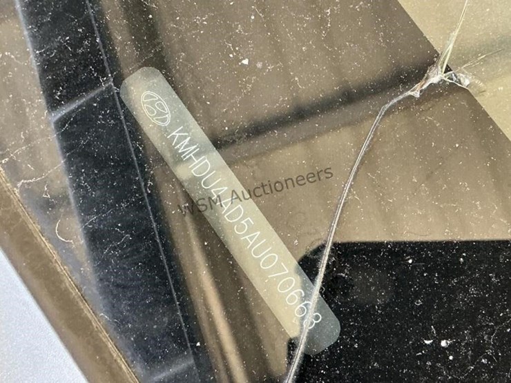 2010-hyundai-elantra-sdn-image-13