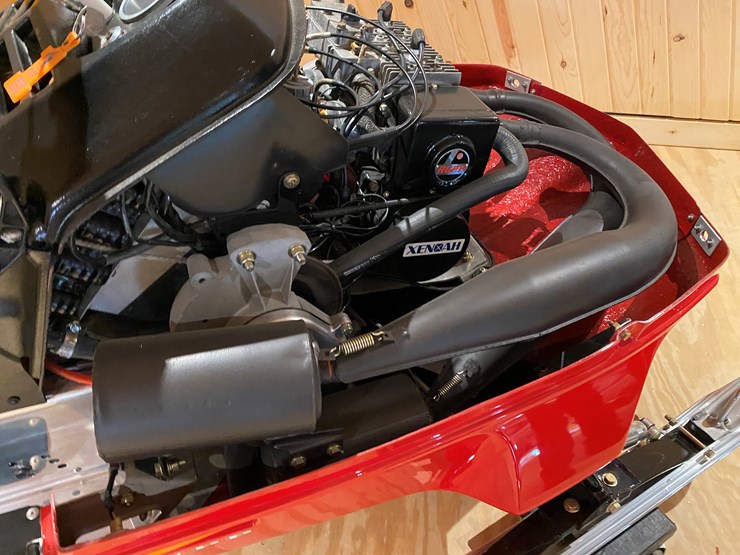 #3776-•-1976-rupp-magnum-440-snowmobile-image-24