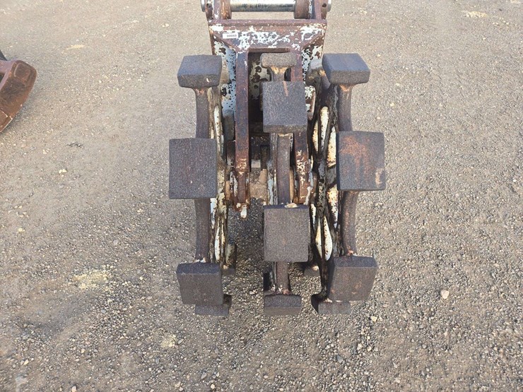 frd-cw24iii-ditch-packer-attachment-image-5