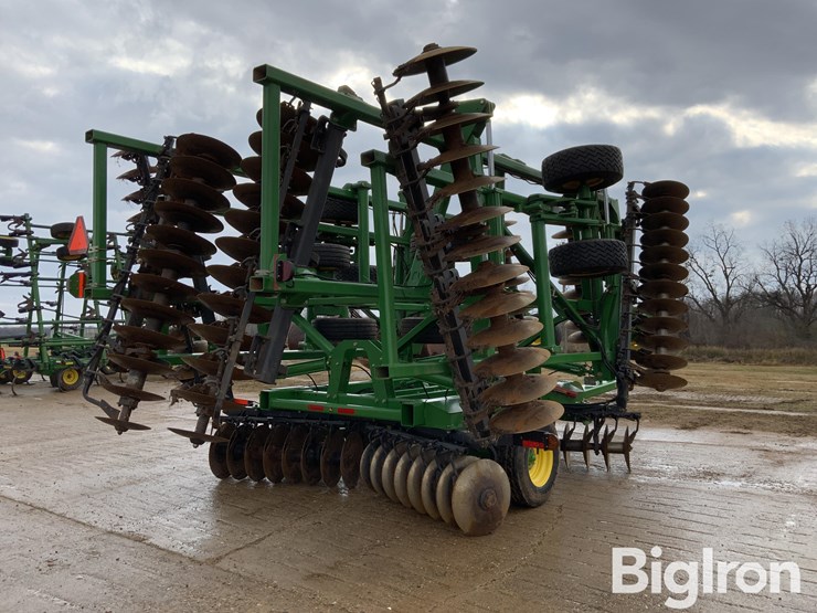 2022-john-deere-2633-image-5