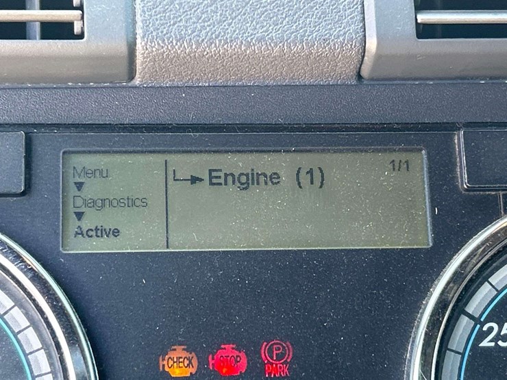 2017-freightliner-cascadia-125-image-29